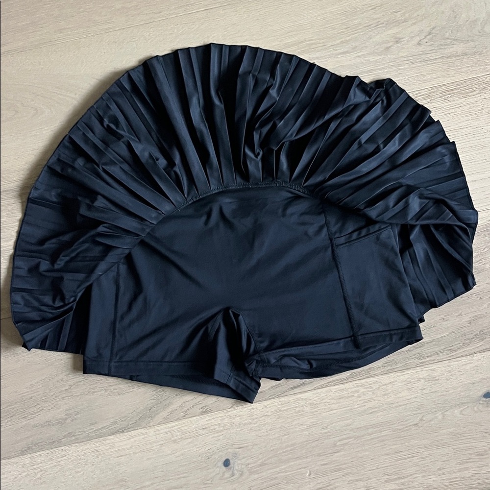 GoldHinge Black Pleated Active Mini Skirt - Picture 3 of 6
